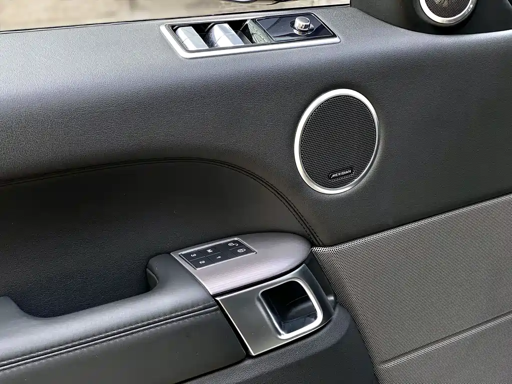 Land Rover Sport 2019 — фото 17