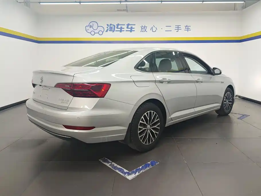 Volkswagen Sagitar 2020