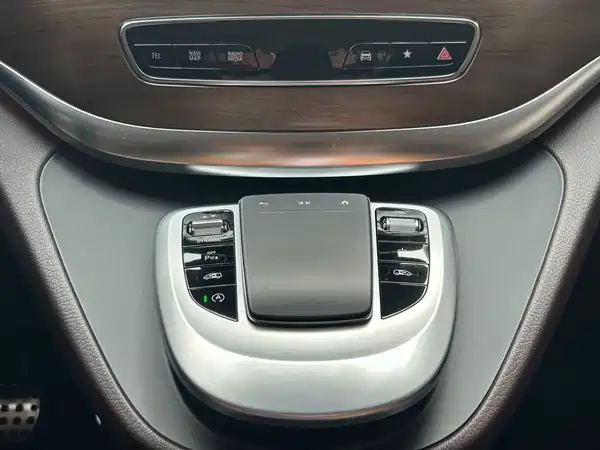 Mercedes-Benz V-Class 2022