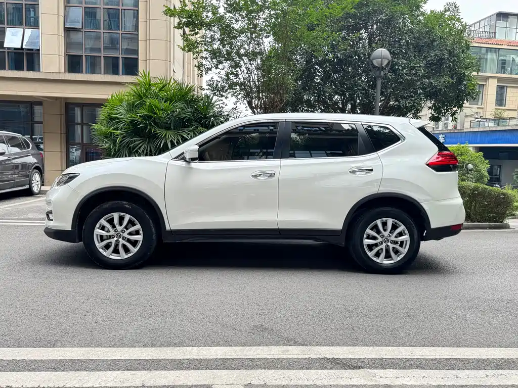 Nissan X-Trail 2018 — фото 4
