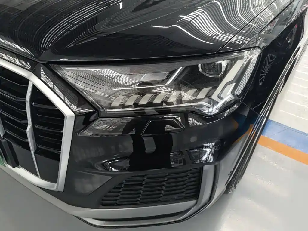 Audi Q7 2021 — фото 24