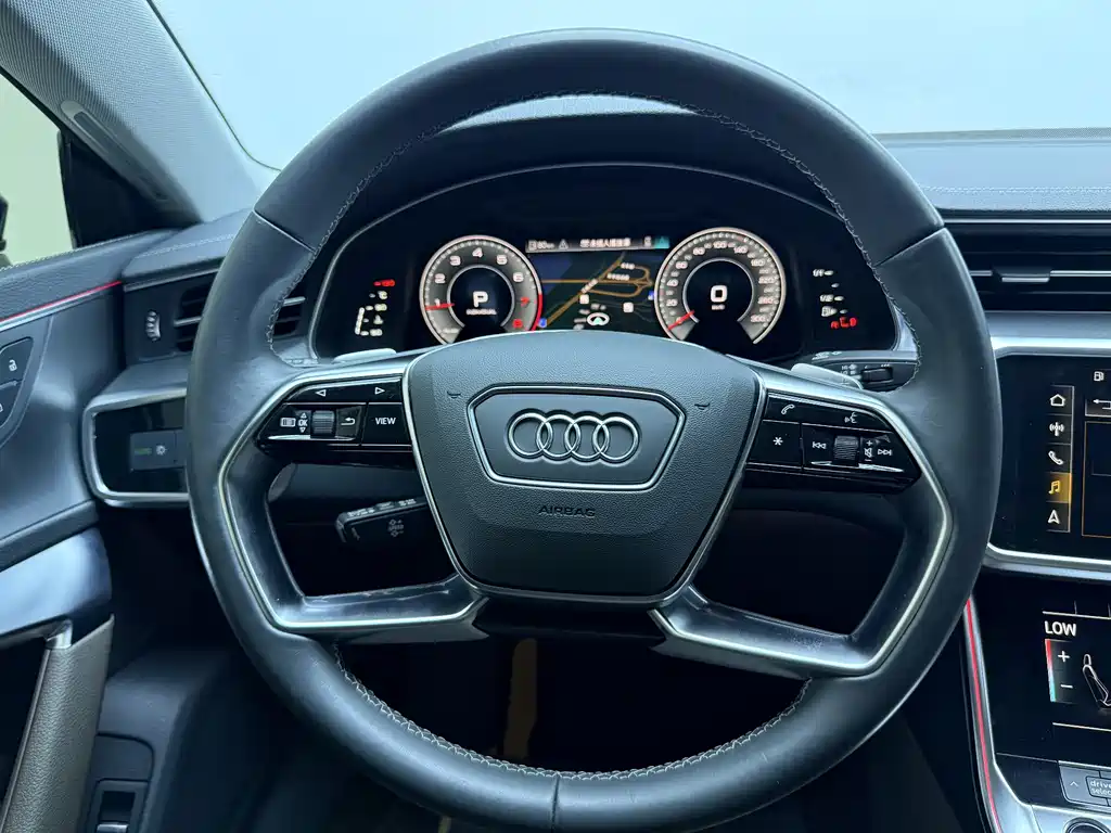 Audi A7L 2024 — фото 14