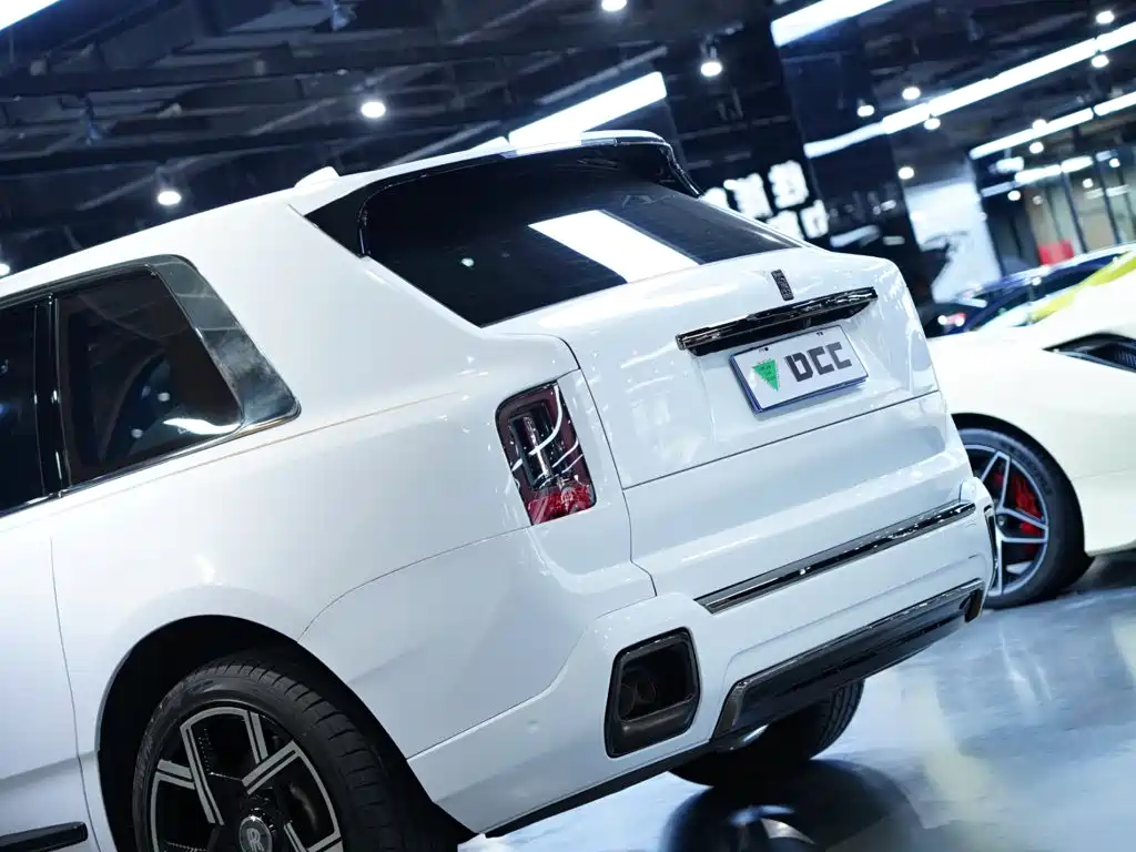 Rolls-Royce Cullinan 2020 — фото 13