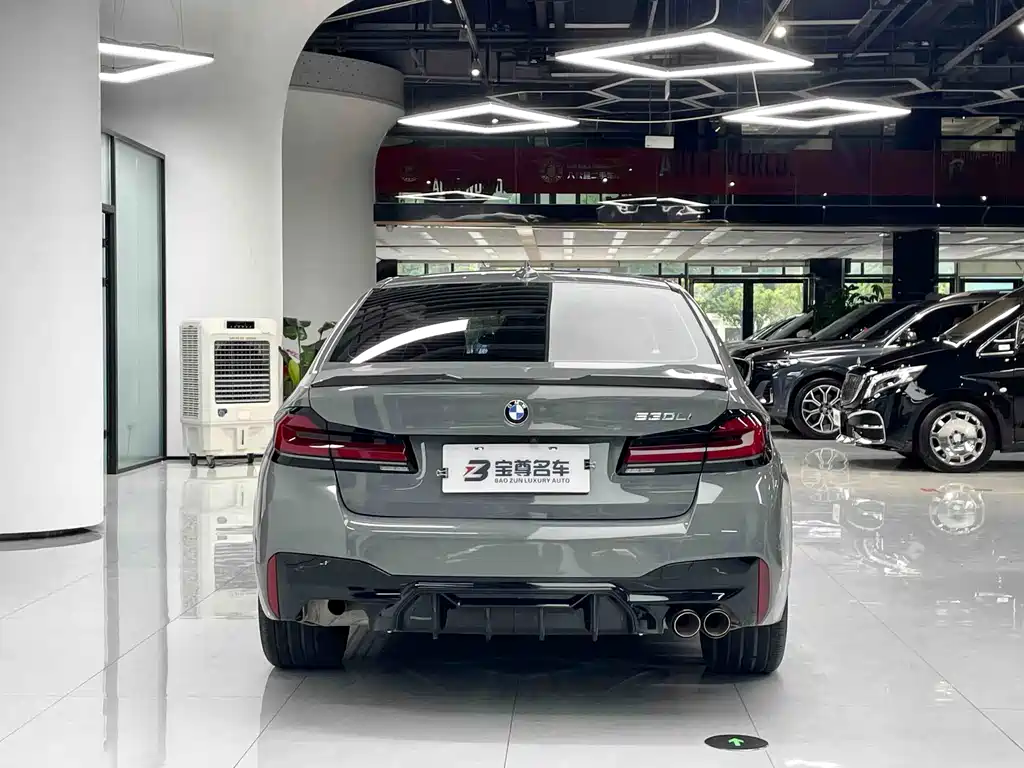 BMW 5 Series 2021 — фото 12