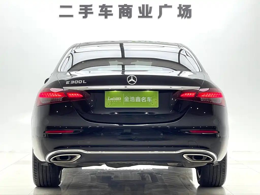 Mercedes-Benz E-Class 2023 — фото 22