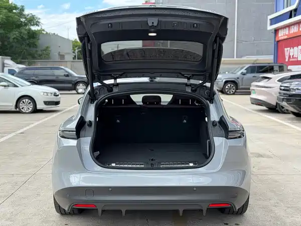 NIO ET5T 2024