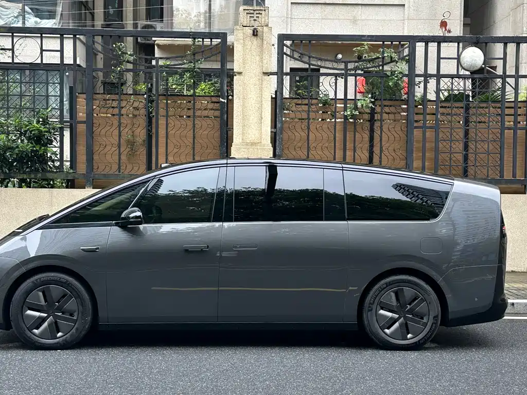 Li Auto Li MEGA 2026