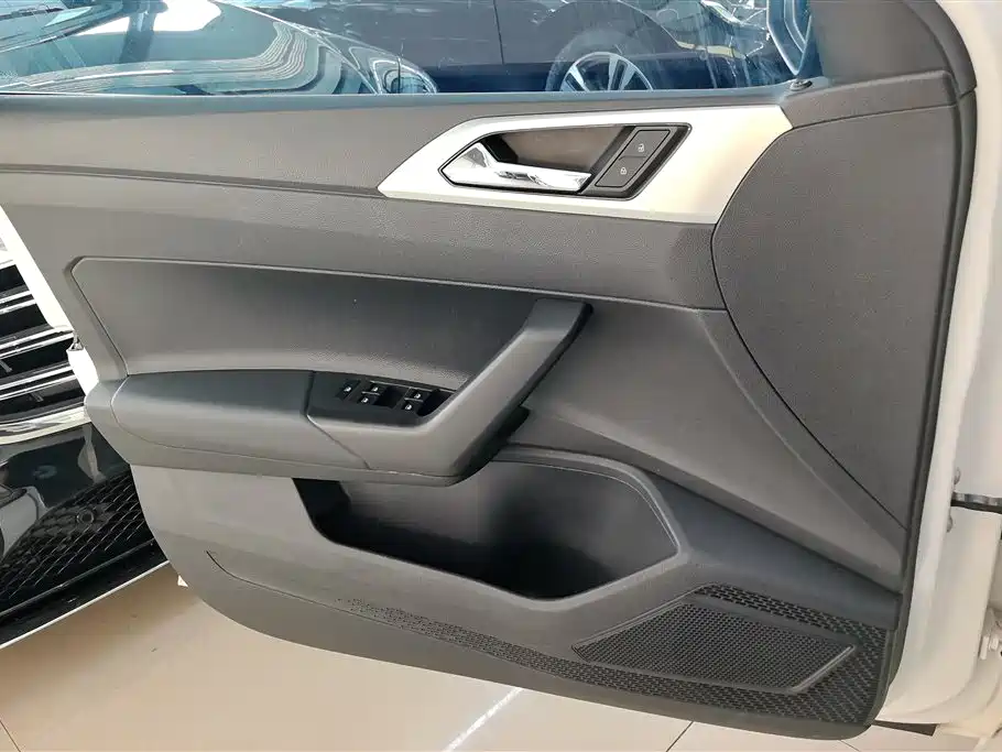 Volkswagen Polo 2021