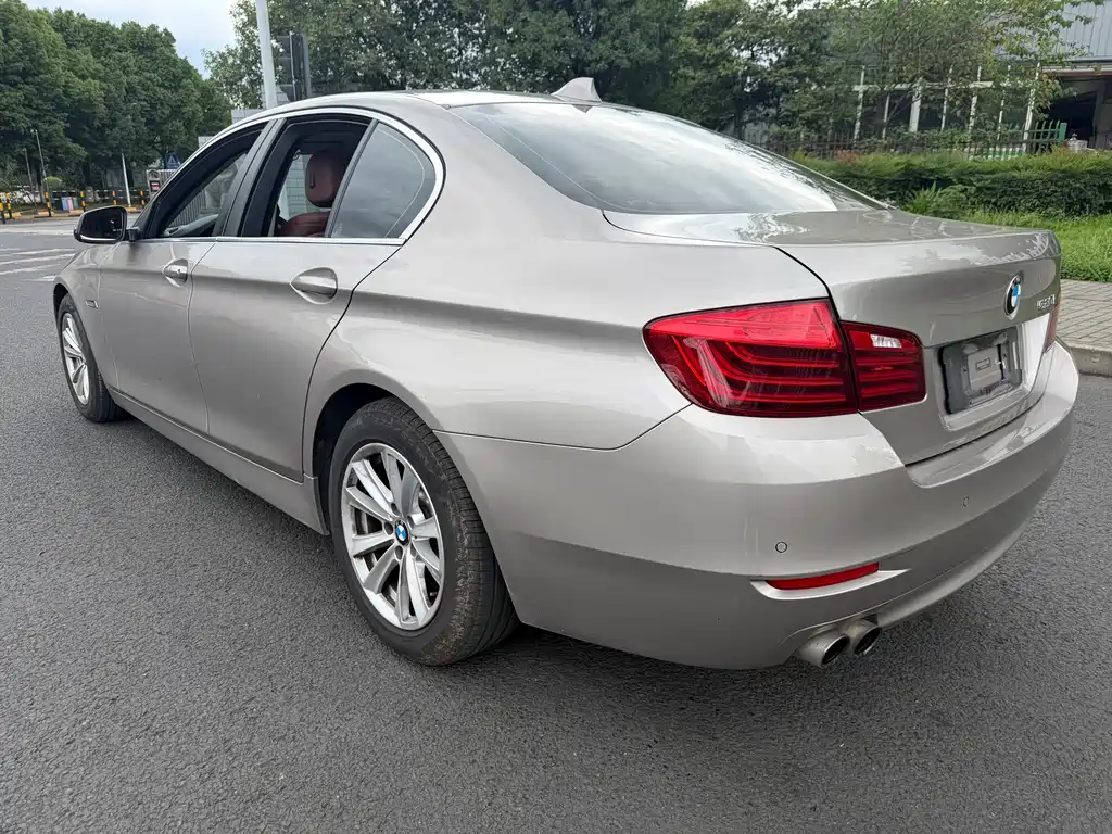 BMW 5 Series 2016 — фото 5