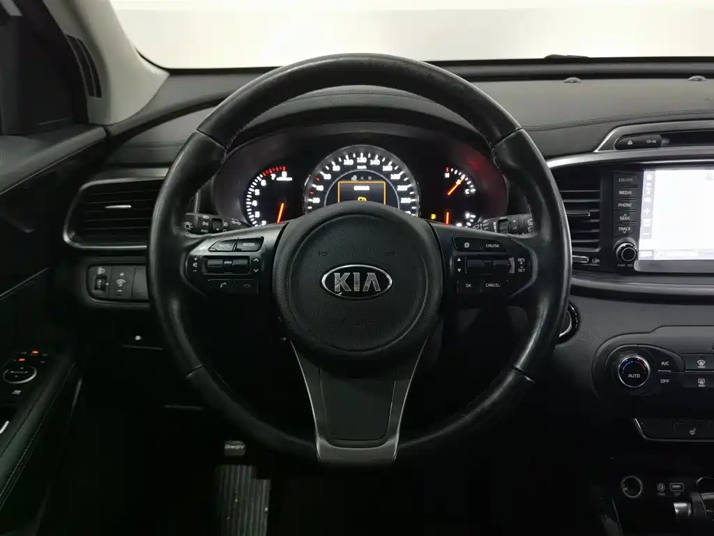 Kia Sorento 2016 — фото 11