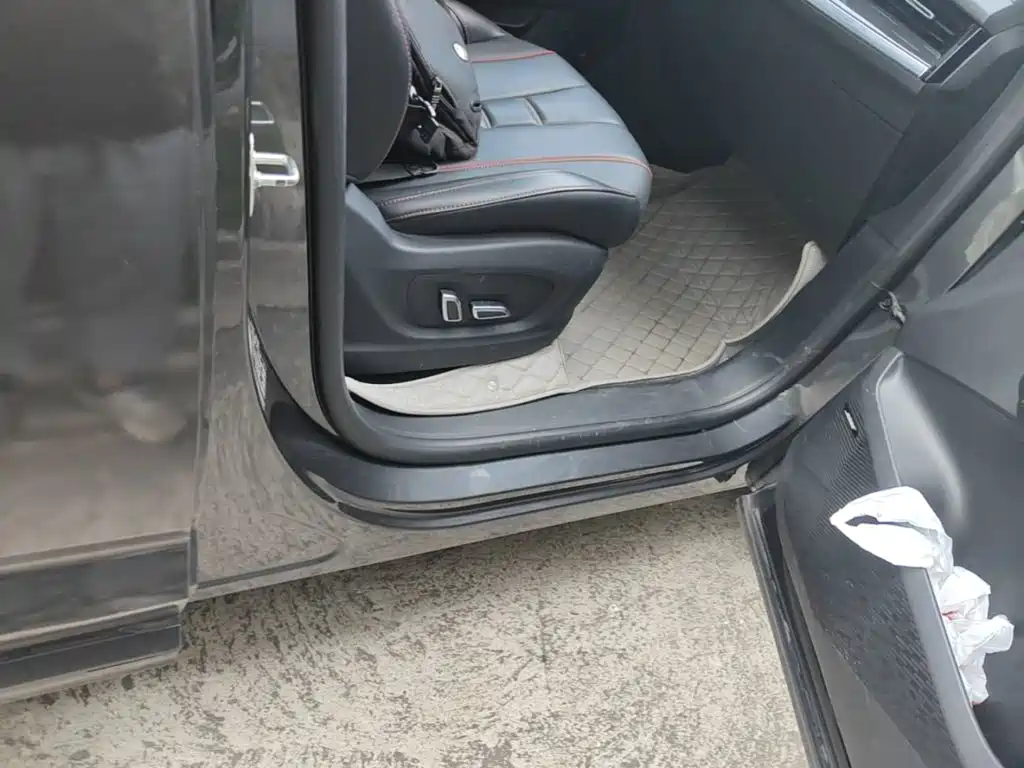 Roewe RX5 MAX 2022 — фото 20