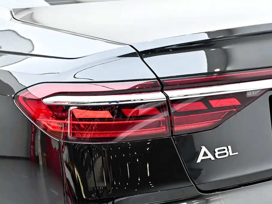 Audi A8 2025 — фото 9