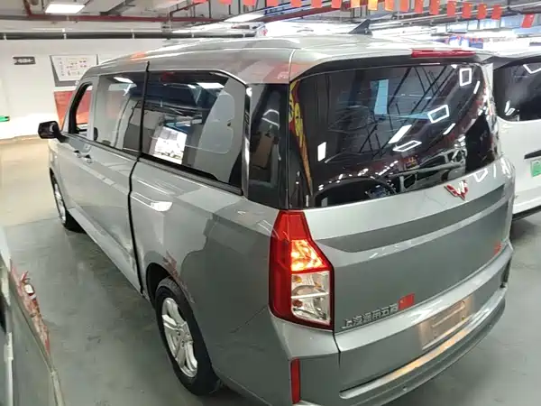 Wuling Journey 2021