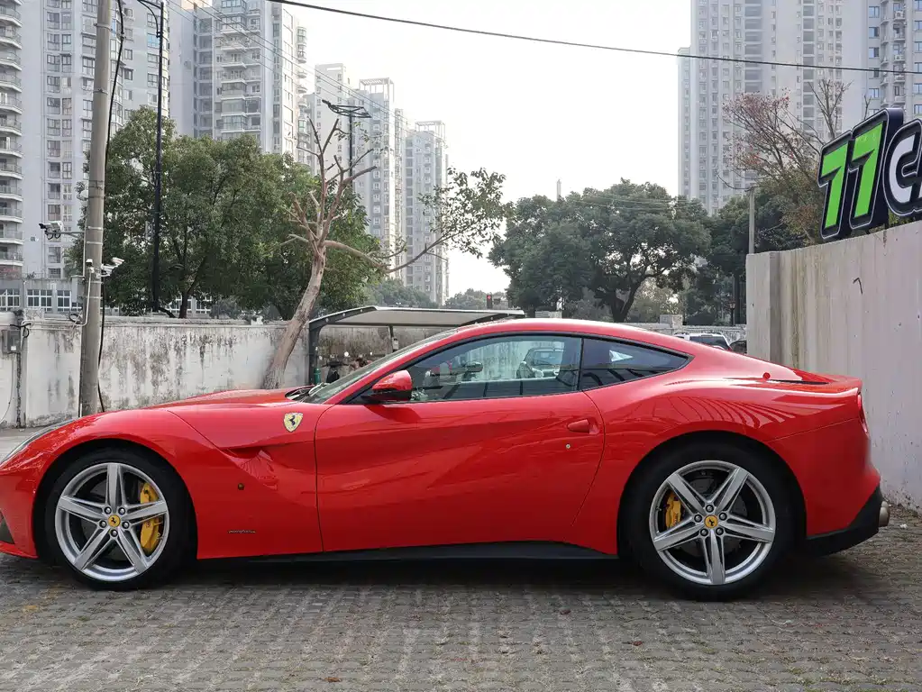 Ferrari F12berlinetta 2015 — фото 8