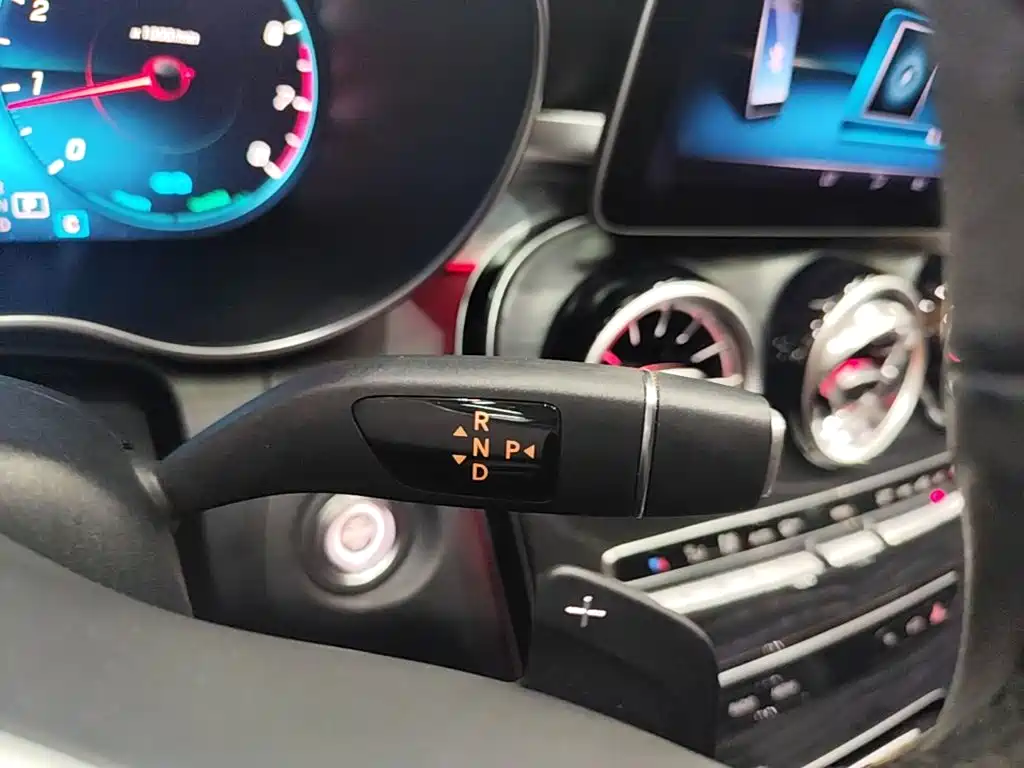 Mercedes-Benz C-Class 2019 — фото 14
