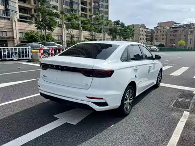 Geely Emgrand 2021