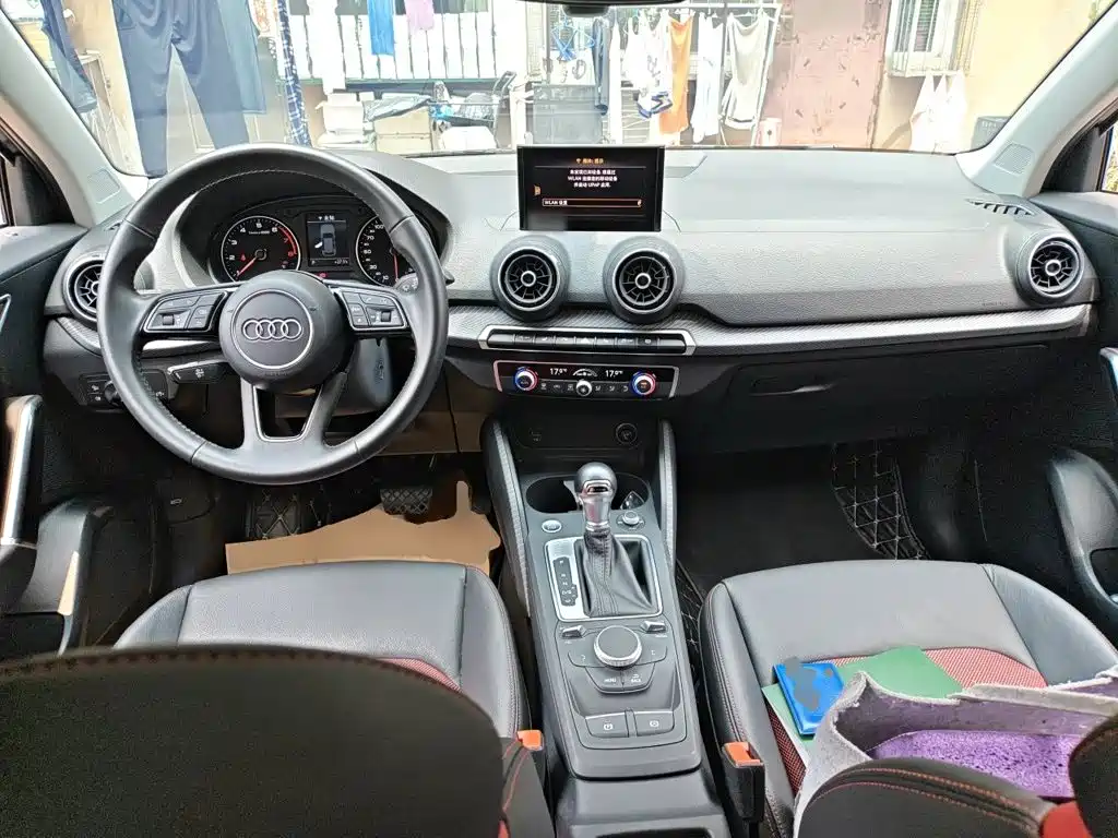 Audi Q2L 2021