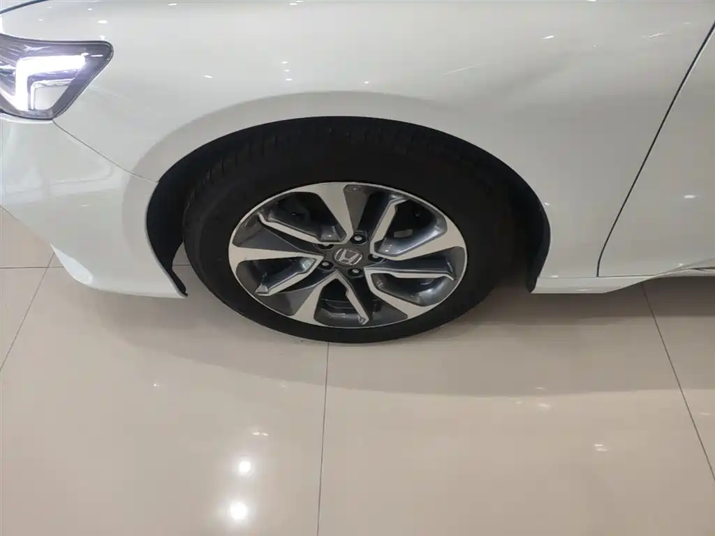 Honda Inspire 2020 — фото 23