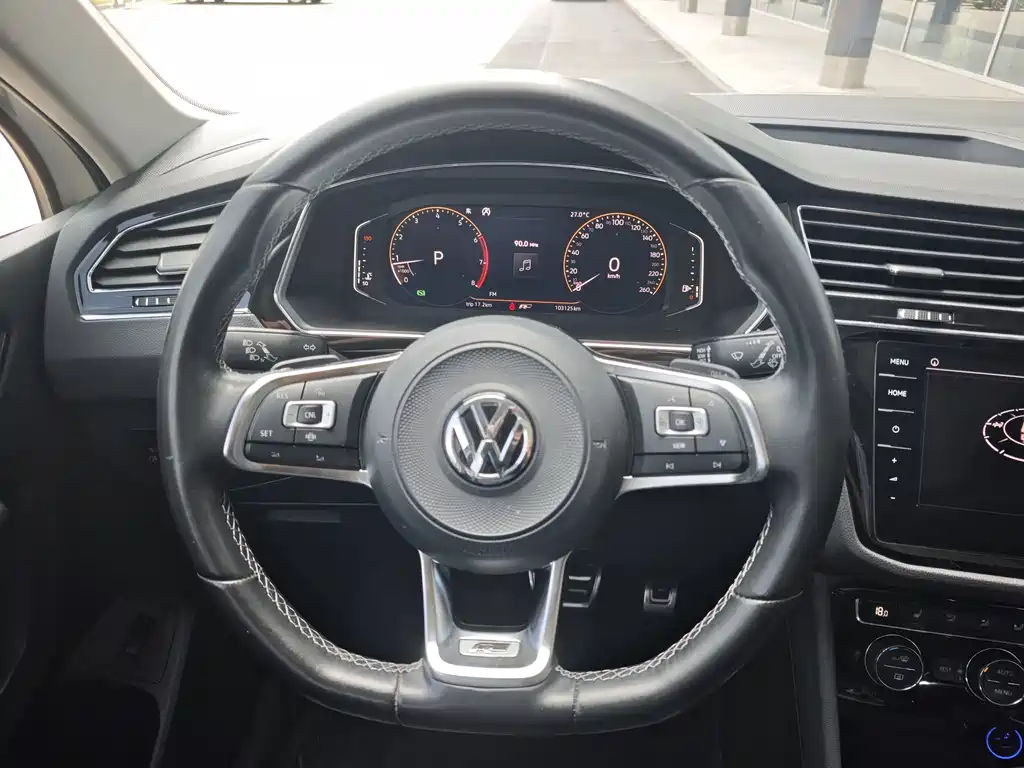 Volkswagen Tiguan L 2020 — фото 13