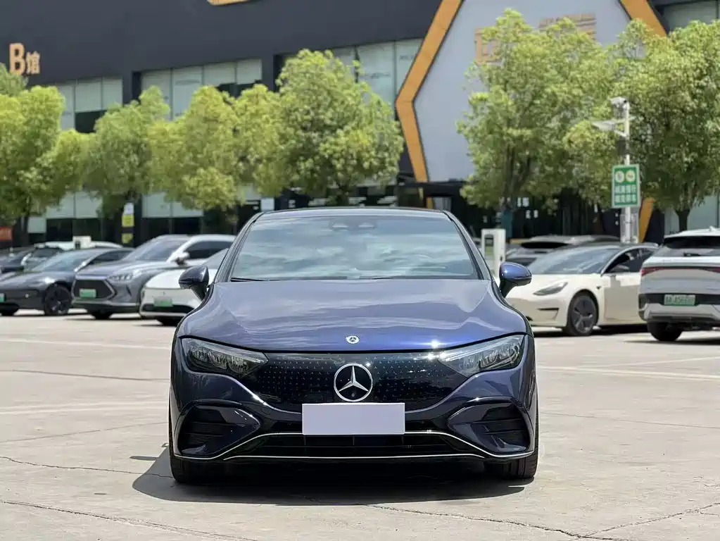 Mercedes-Benz EQE 2024