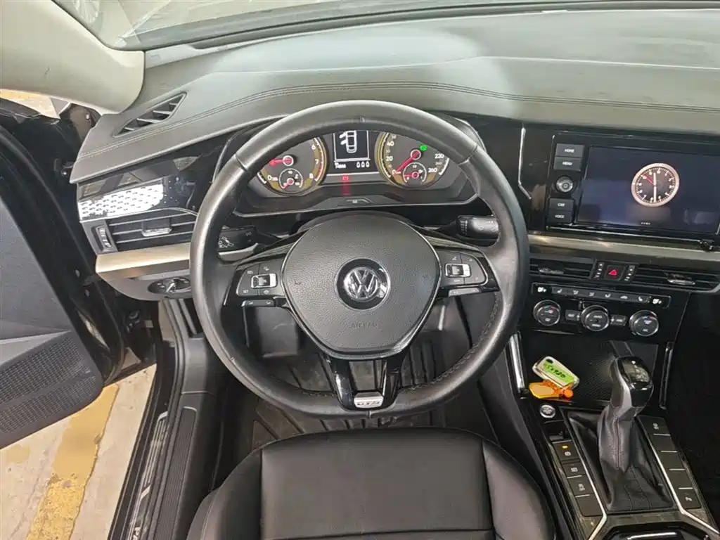 Volkswagen Passat 2019 — фото 11