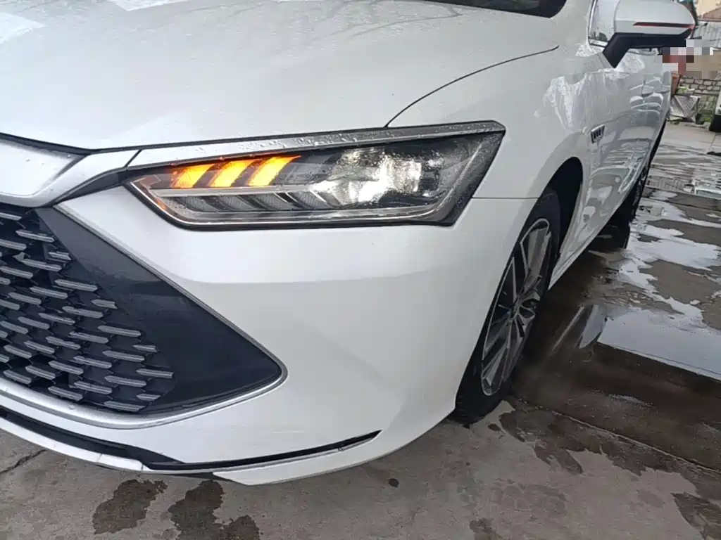 BYD Qin PLUS 2022 — фото 24