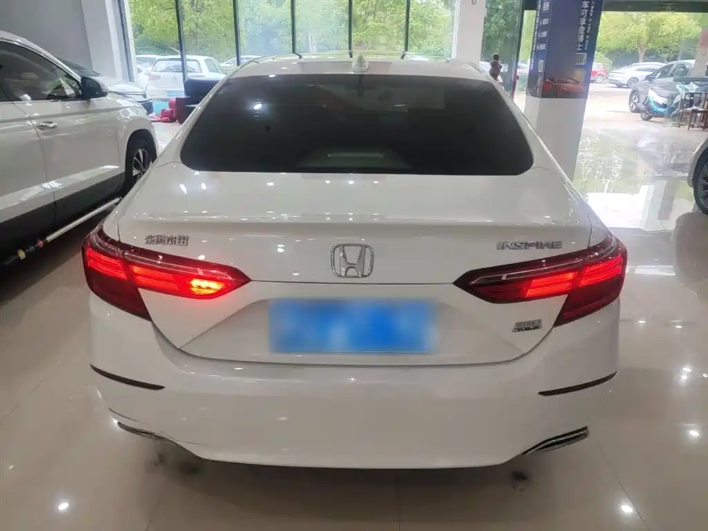 Honda Inspire 2020 — фото 6