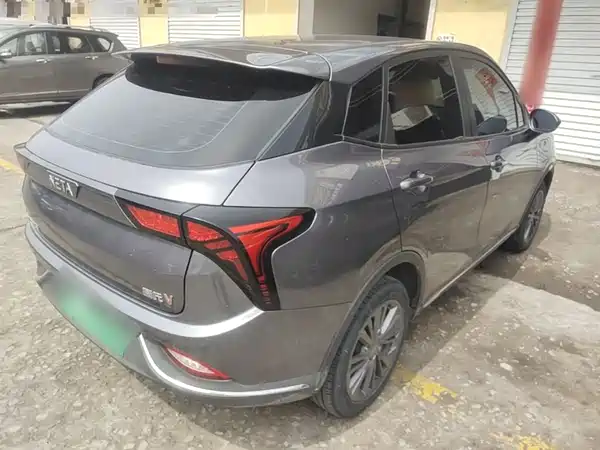 Neta V 2022
