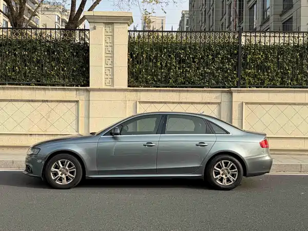 Audi A4L 2010