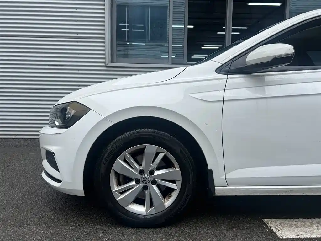 Volkswagen Polo 2021
