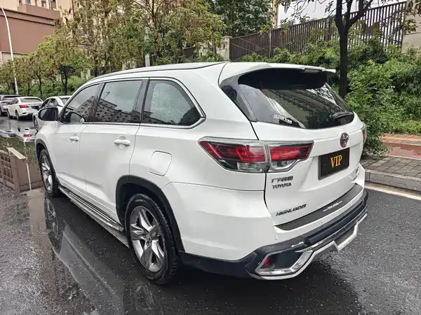 Toyota Highlander 2015