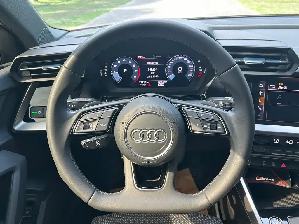 Audi A3 2022 — фото 9