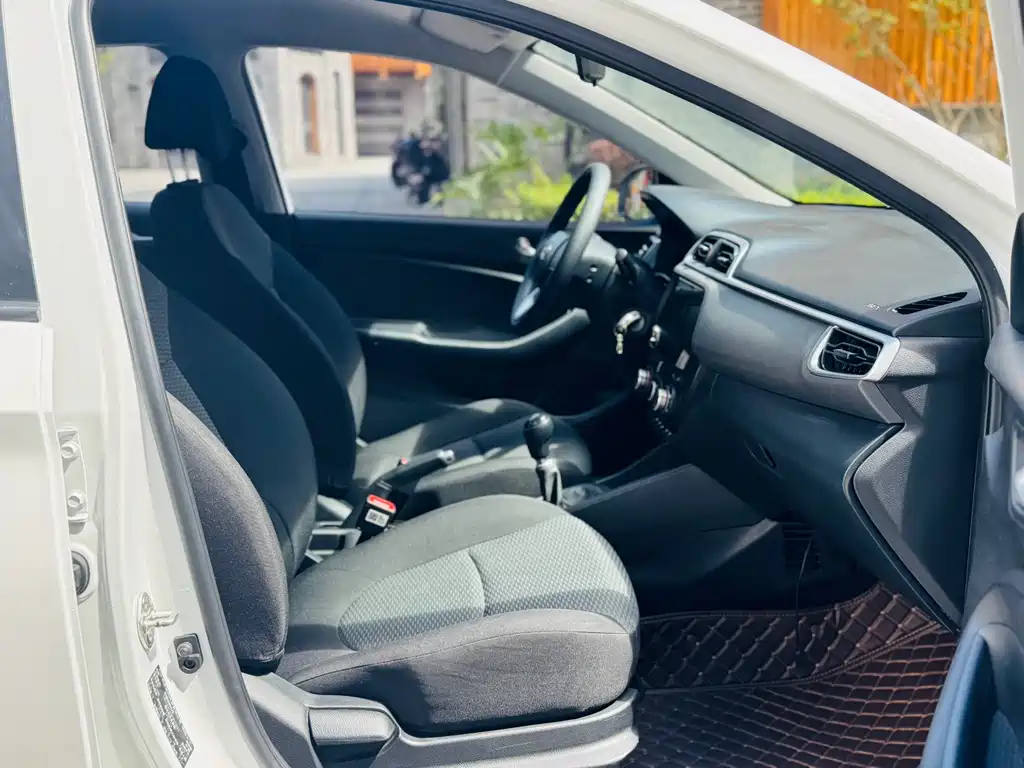 Hyundai Verna 2019 — фото 13