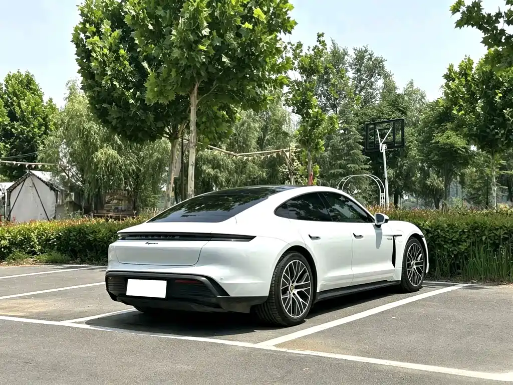 Porsche Taycan 2021 — фото 12