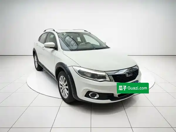 Qoros 3 2015