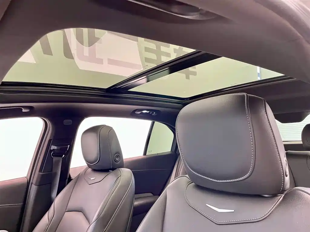 Cadillac XT4 2021 — фото 16