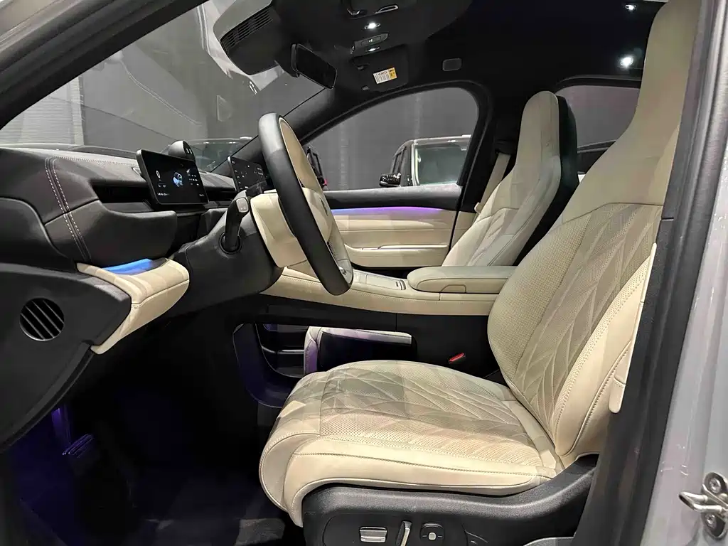 NIO EC6 2025 — фото 10