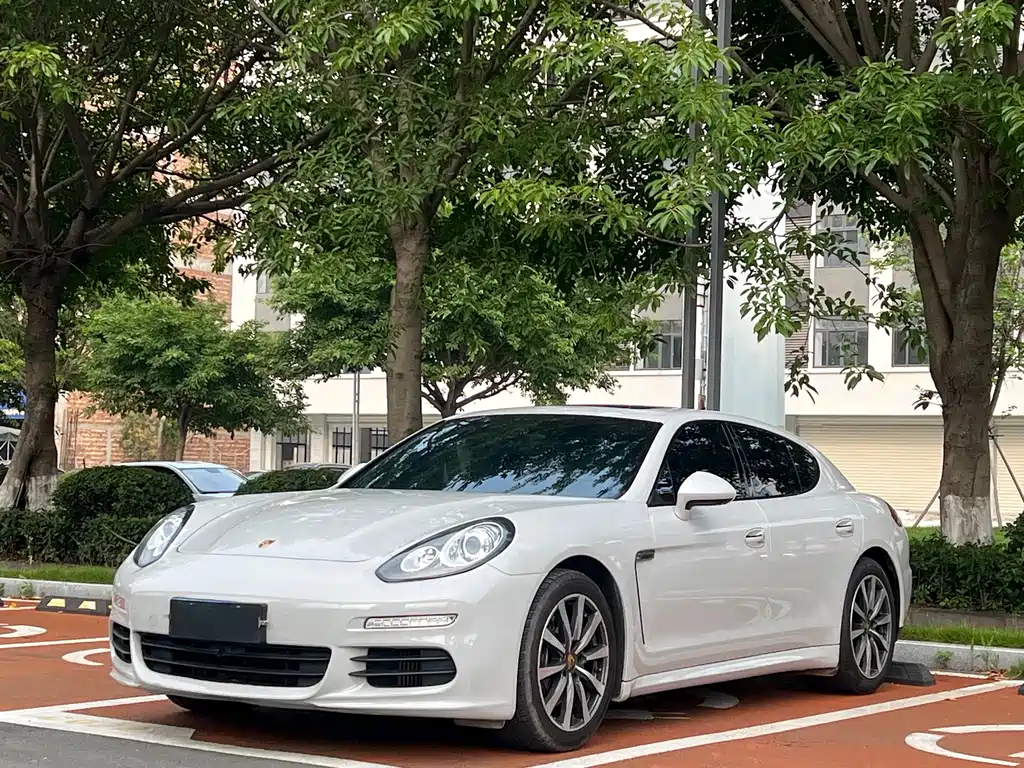 Porsche Panamera 2015
