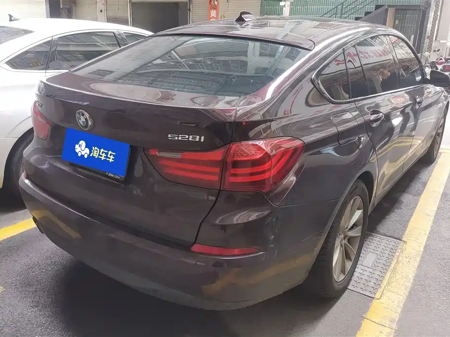 BMW 5 Series GT 2016