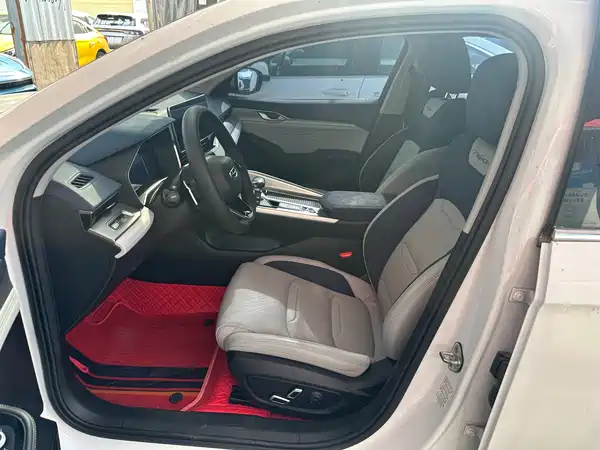 Geely Xingrui 2022