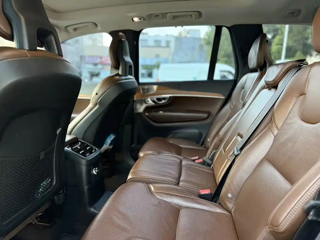 Volvo XC90 Plug-In Hybrid 2018 — фото 5