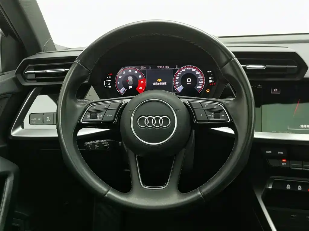 Audi A3 2023 — фото 11