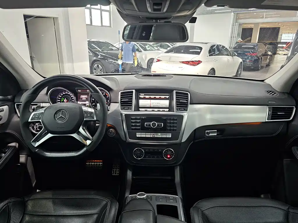 Mercedes-Benz M-Class AMG 2013 — фото 7