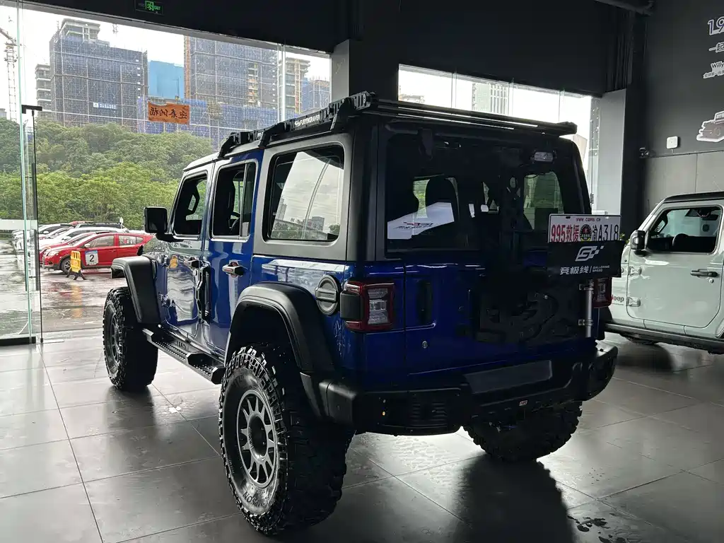 Jeep Wrangler 2020 — фото 11