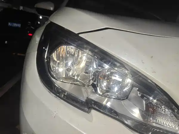 Peugeot 408 2015