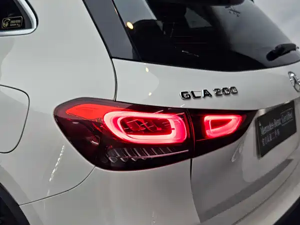 Mercedes-Benz GLA 2021