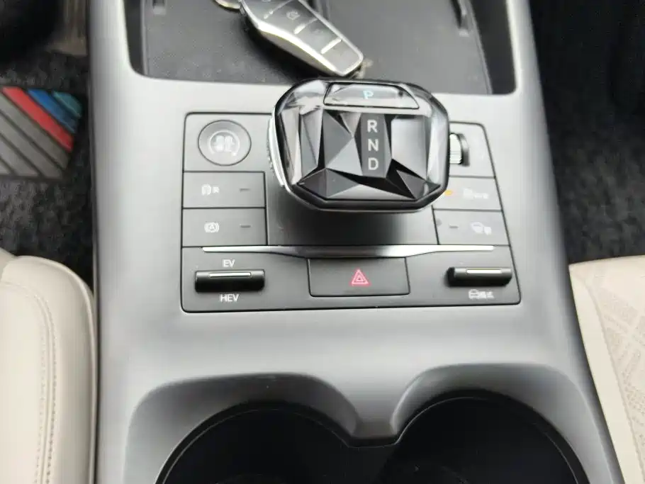 BYD Qin PLUS 2025 — фото 16