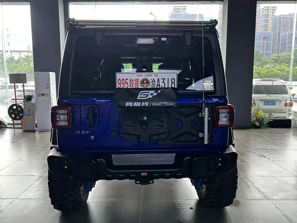 Jeep Wrangler 2020 — фото 12