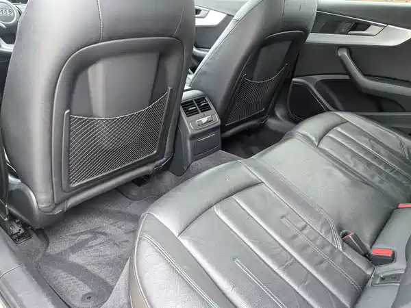 Audi A4L 2019
