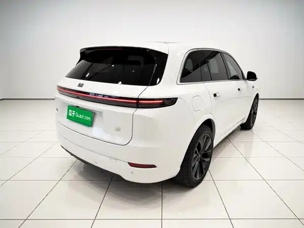 Li Auto L7 2025